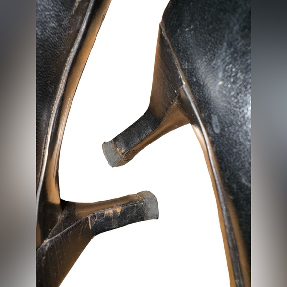 Chanel Pointed Toe Pumps - Picture 5 of 8